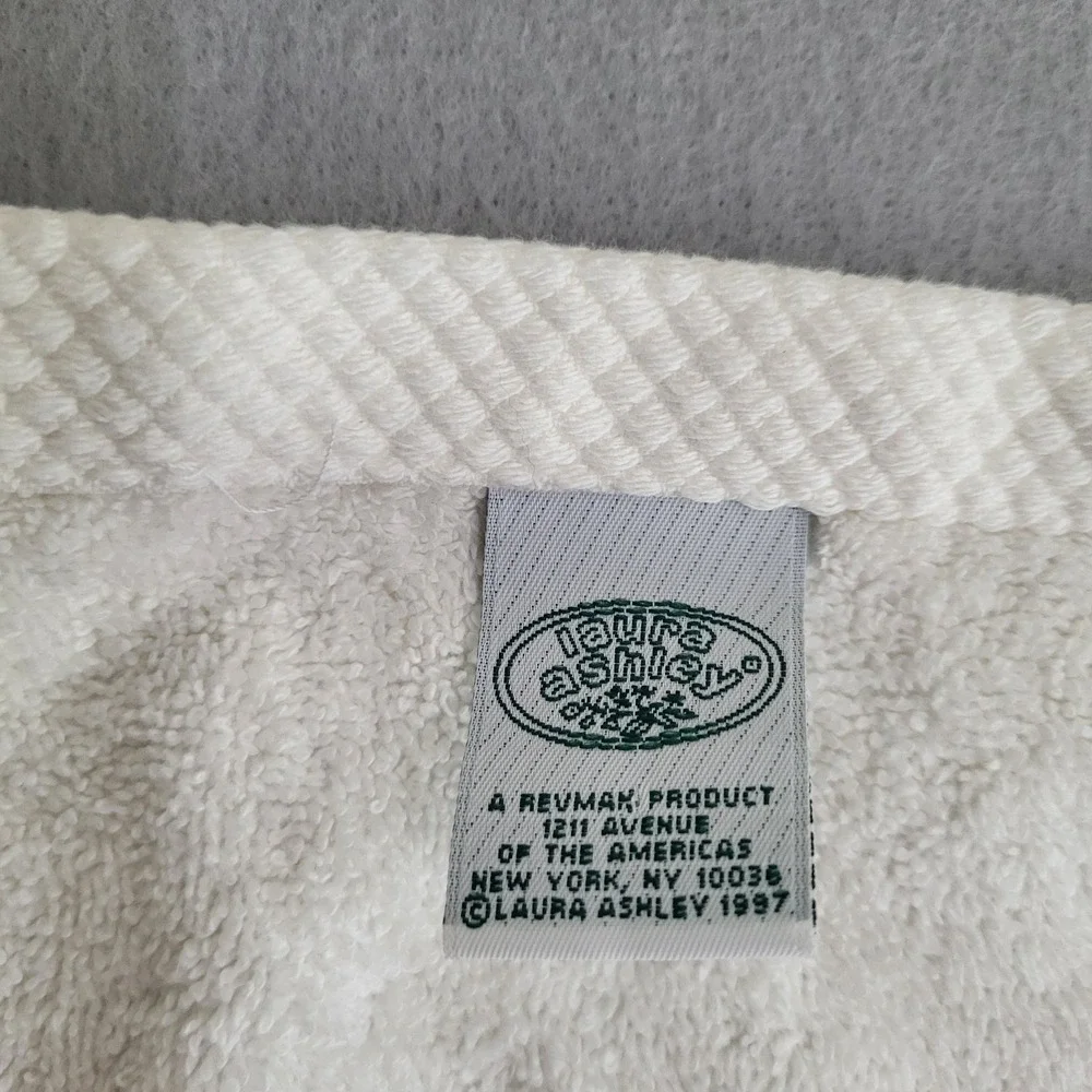 VTG Pair Laura Ashley Embroidered Blue Floral Bath Towel Made In USA Set Of 2